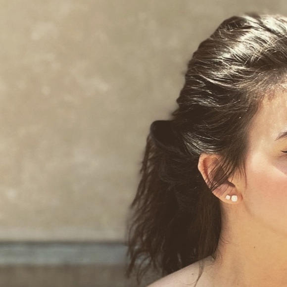 Meet your Posher, Leonora - Picture 1 of 1